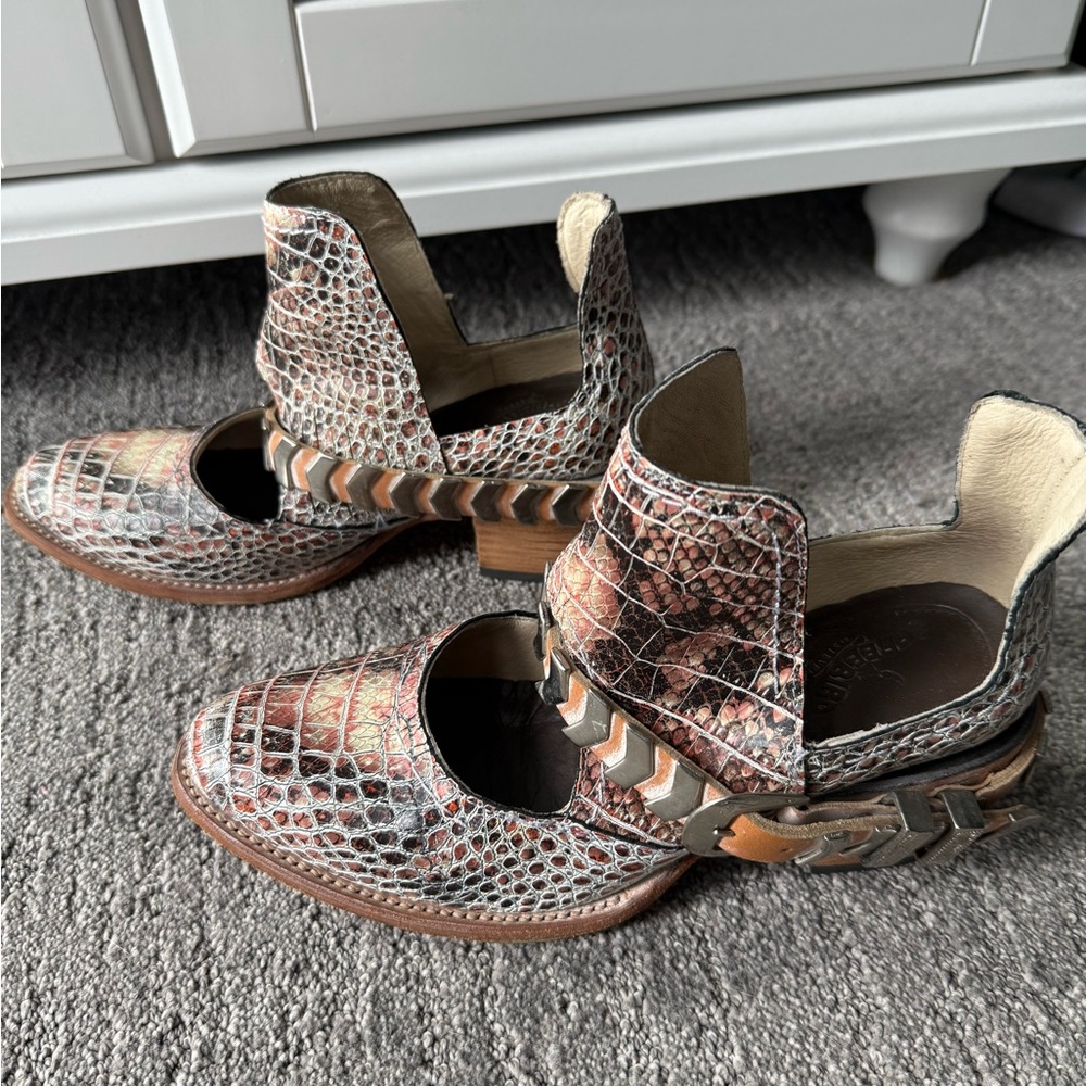 Freebird Blade Pink Multi Snake Embossed Cutout Ankle Boots Size 8